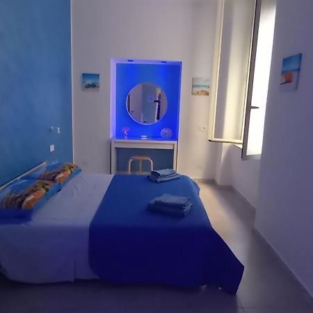 Casa Vacanze La Fenice ナポリ エクステリア 写真