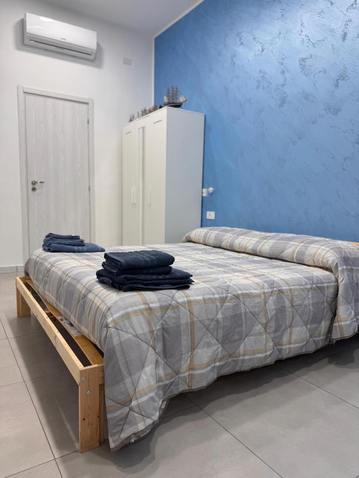 Casa Vacanze La Fenice ナポリ エクステリア 写真